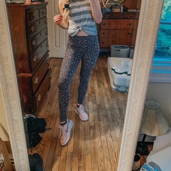 Victoria's Secret Pants - CHEETAH VICTORIA SECRET WORKOUT PANTS